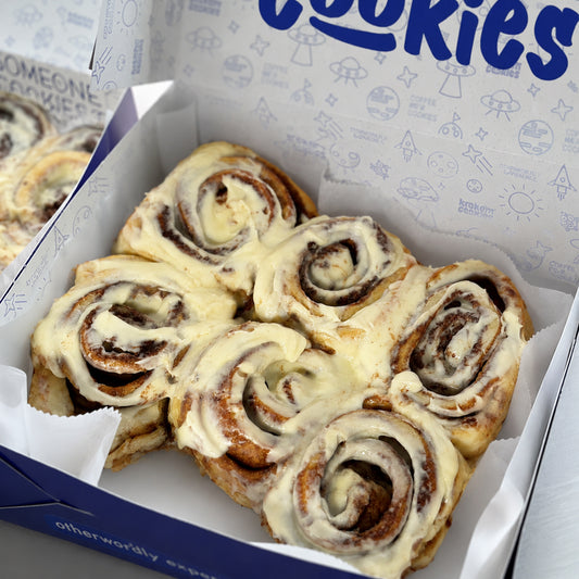 Cinnamon Roll Box